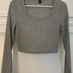 Gray Long Sleeve Cropped Tee